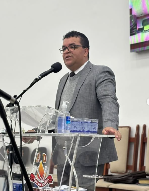Pastor Silas Alves
